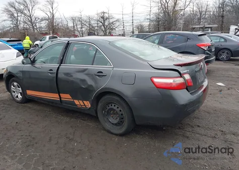 2007 Toyota Camry Le z USA, uszkodzony, nr VIN 4T1BE46K77U009111